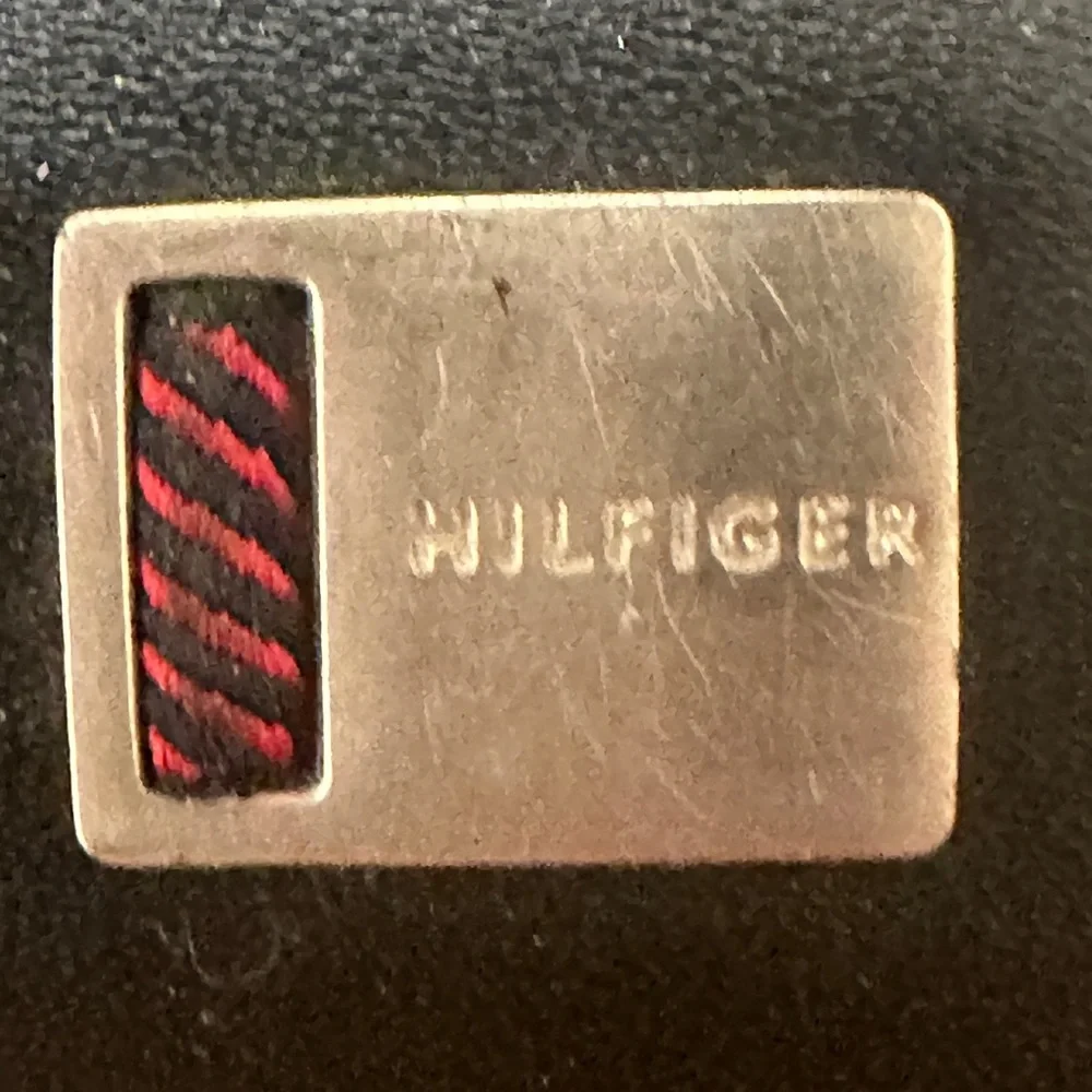 🦋 Tommy Hilfiger mens bifold wallet - black 🦋